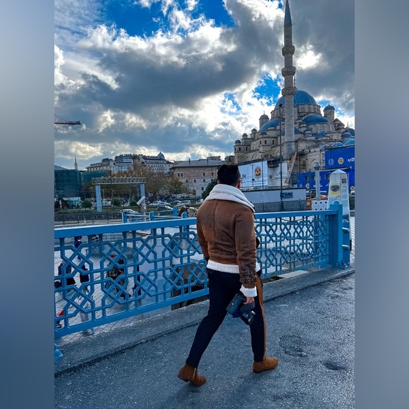 Meet your Posher, Said - Picture 2 of 5